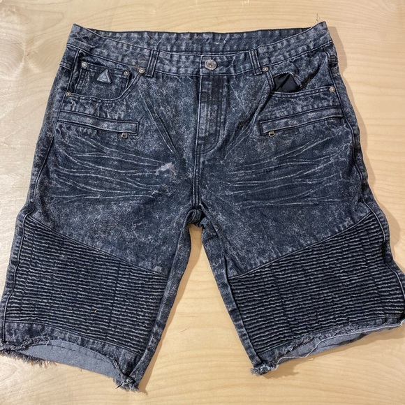 DNM Collection Jean Shorts Size 40 (BK) - Picture 4 of 11